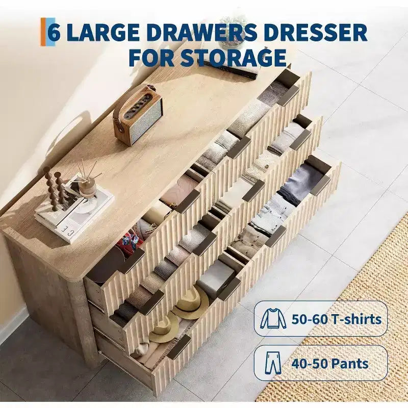 Commode à 6 tiroirs cannelés avec motif ondulé et plateau en bois massif