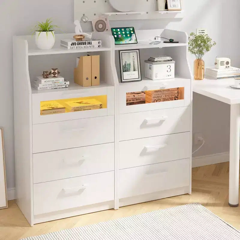 Grande commode blanche Coiffeuse moderne avec lumières LED et station de charge