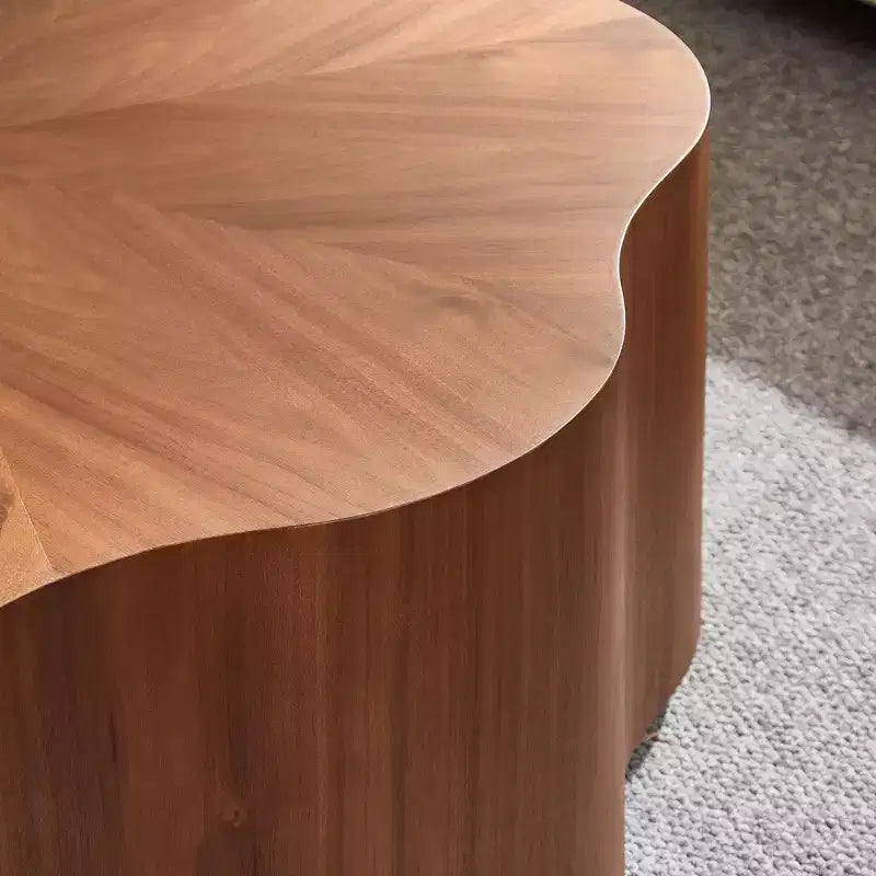 Table basse rustique ronde avec tiroir caché – Forme pétale, 90 cm