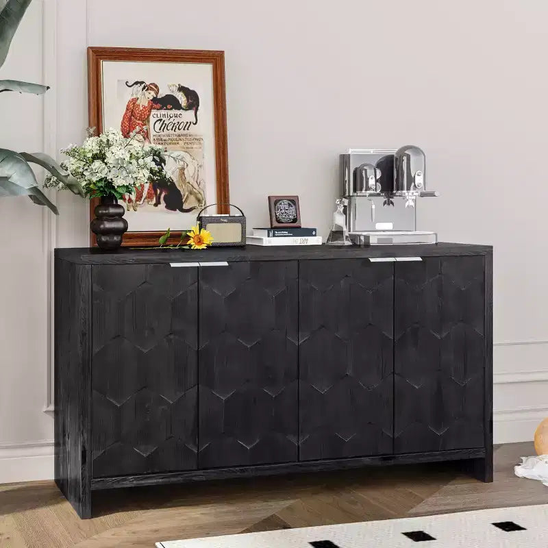 Buffet d'appoint de style rustique avec portes sculptées et rangements compartimentés