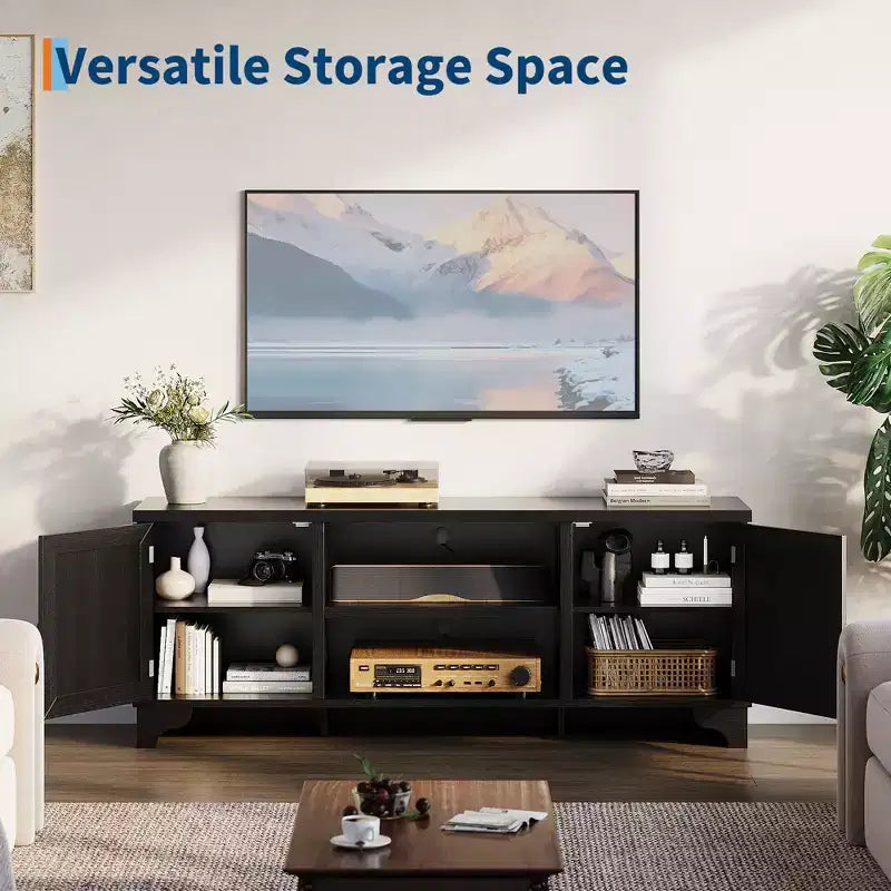 Meuble TV en rotin pour téléviseurs jusqu'à 70 pouces, console multimédia en bois avec placards et étagères ouvertes, centre de divertissement élégant pour le salon