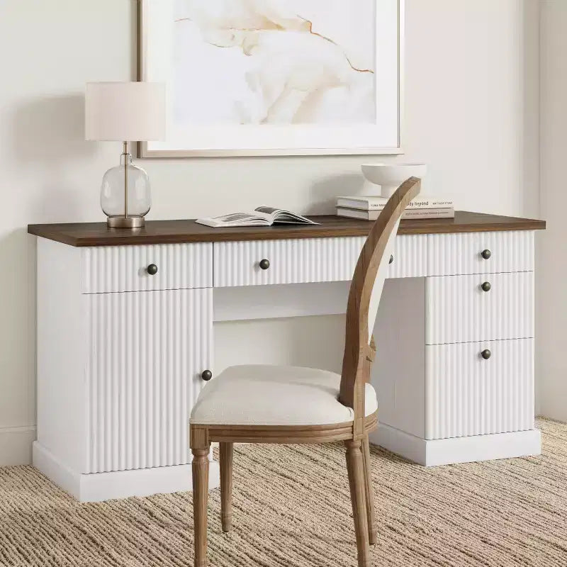 Rangement de bureau cannelé pour bureau à domicile, bureau de direction moderne de 60 pouces avec station de charge, bureau d'ordinateur en bois avec tiroirs de classement pour salle d'étude